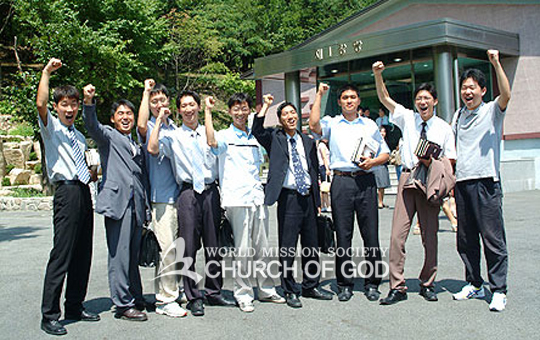 2004 û  ϱ  